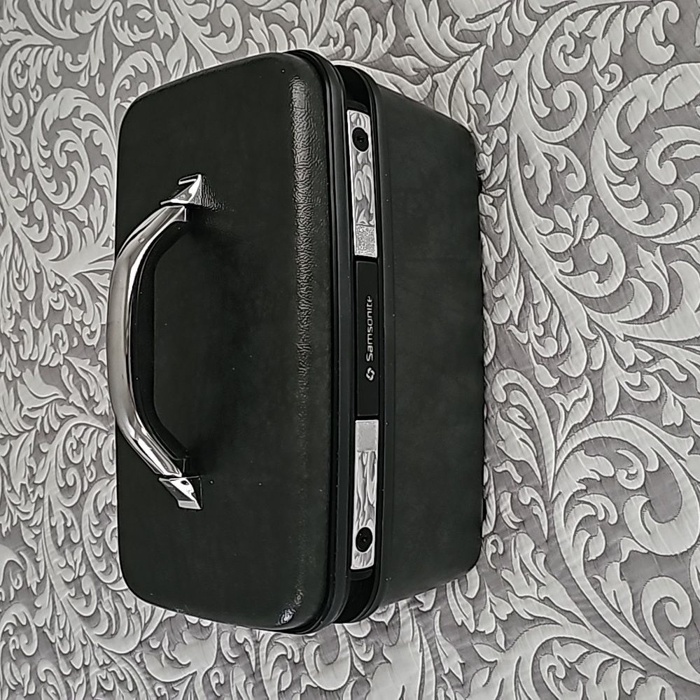 Vintage Samsonite Train Case